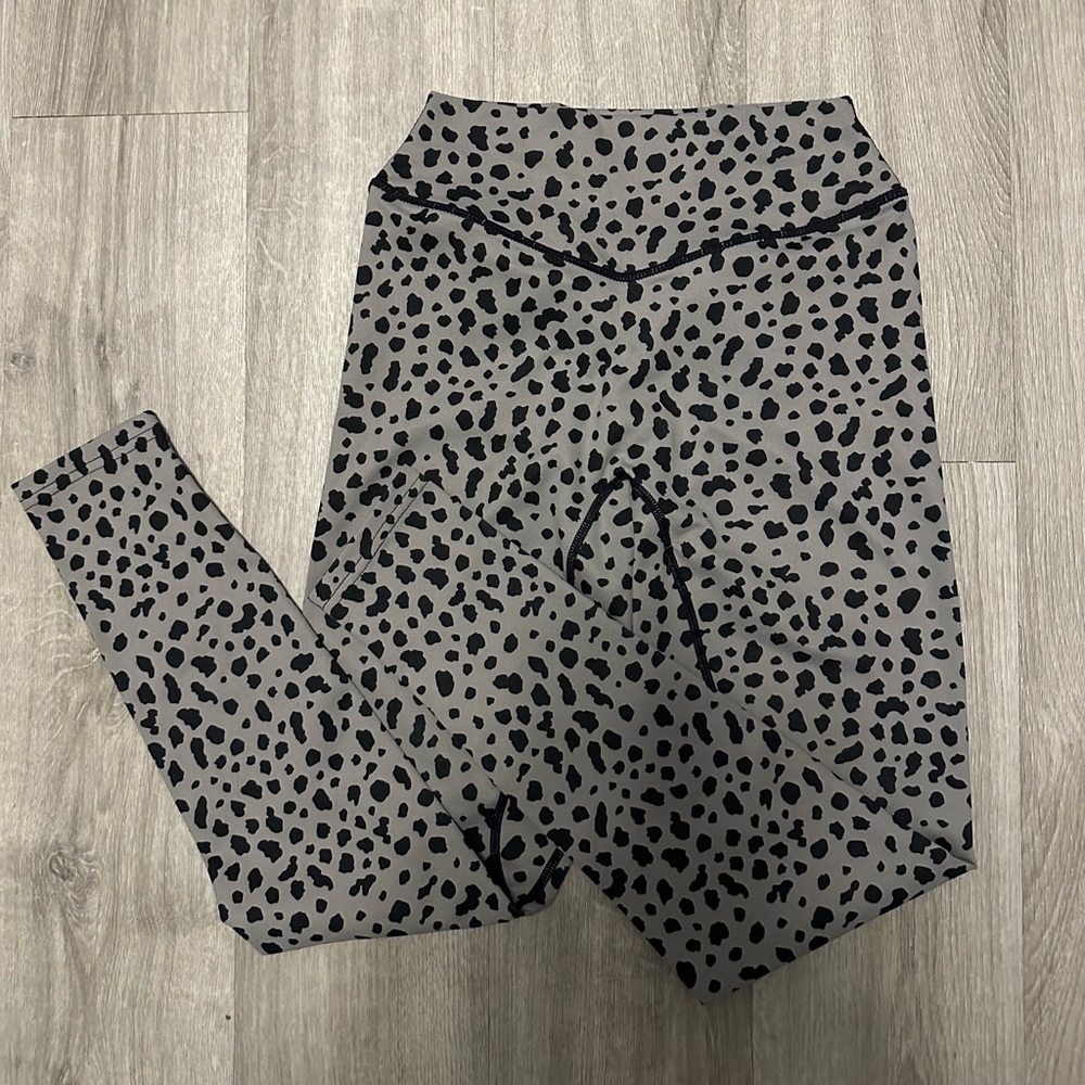 Balance Athletica snow leopard ascend leggings